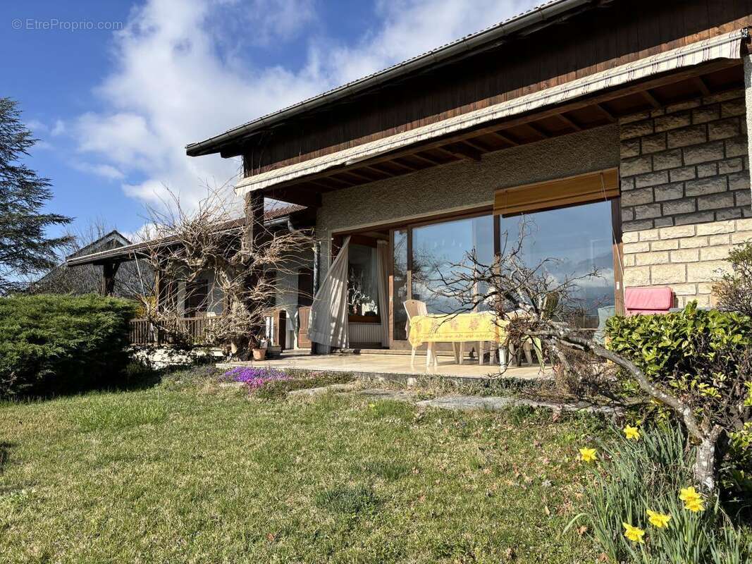 Maison à SAINT-ISMIER