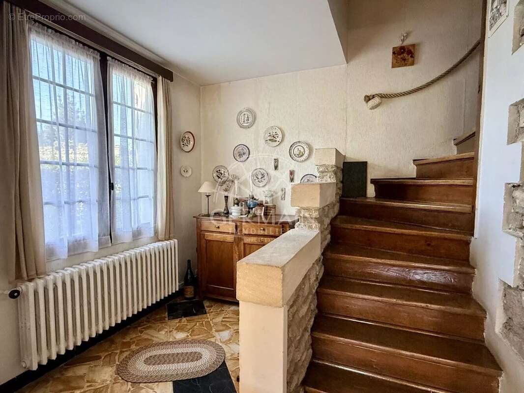 Maison à L'ISLE-SUR-LA-SORGUE