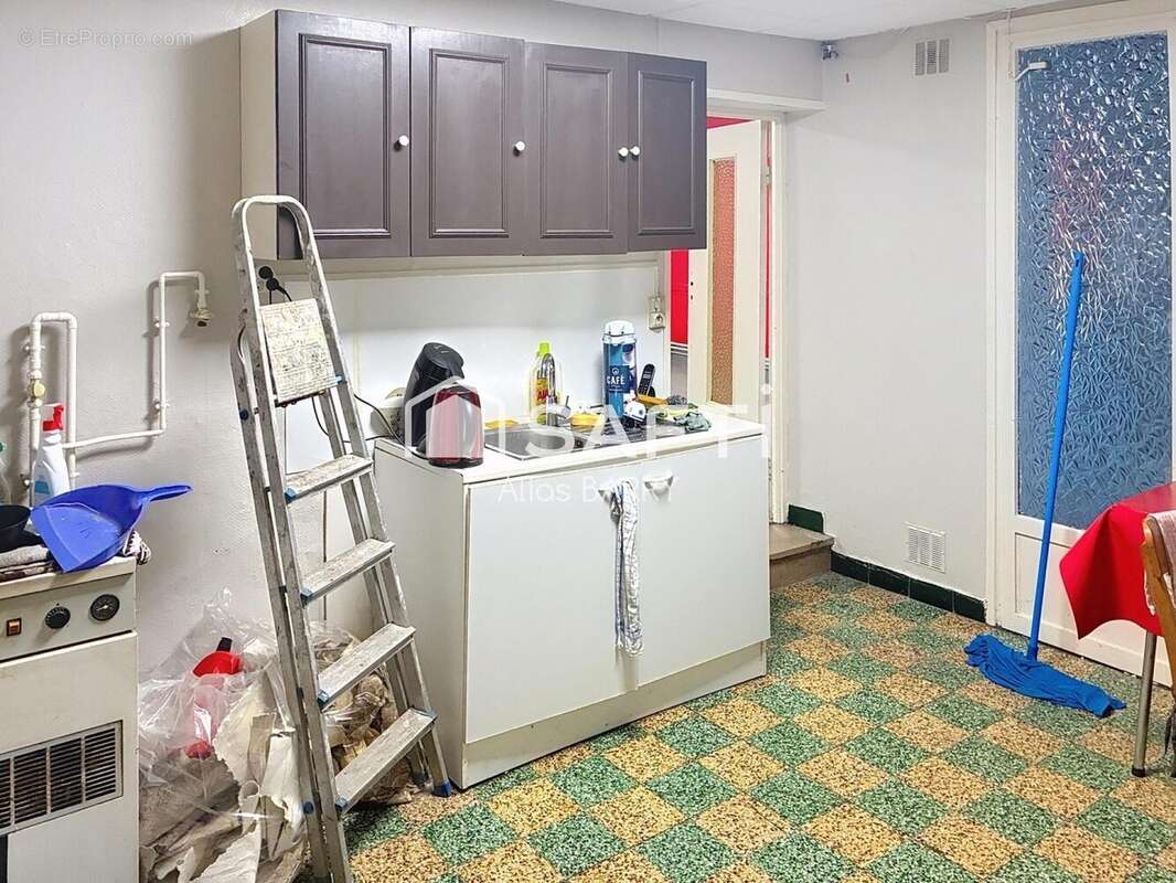 Photo 9 - Commerce à LENS