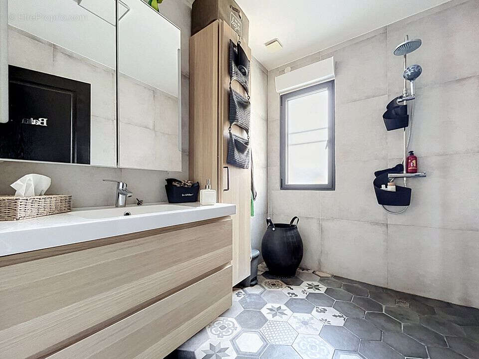Maison de 180 m² au sol. - photo 5