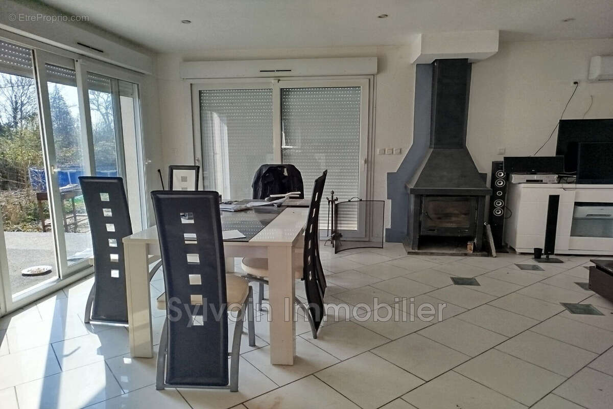 Maison à FORMERIE