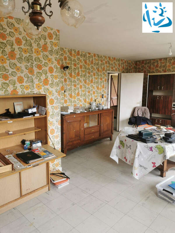 Maison à COMBEROUGER