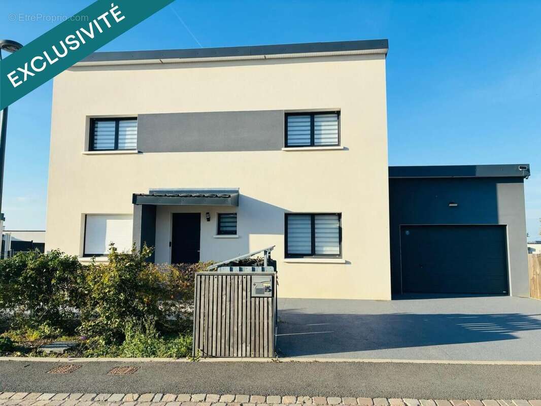 Photo 3 - Maison à MONTREUIL-JUIGNE