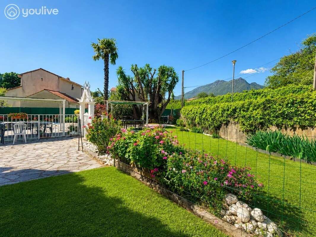 Maison à SANTA-LUCIA-DI-MORIANI