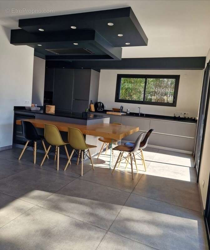 Maison à VILLENEUVE-LES-AVIGNON