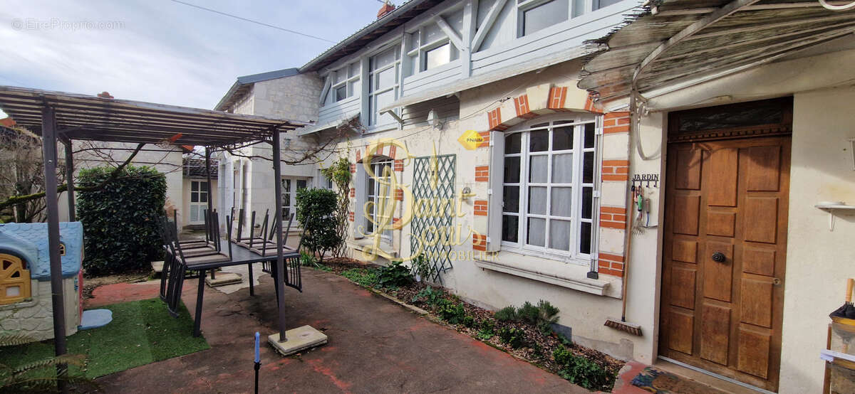 Maison à CHAMPIGNY-SUR-VEUDE