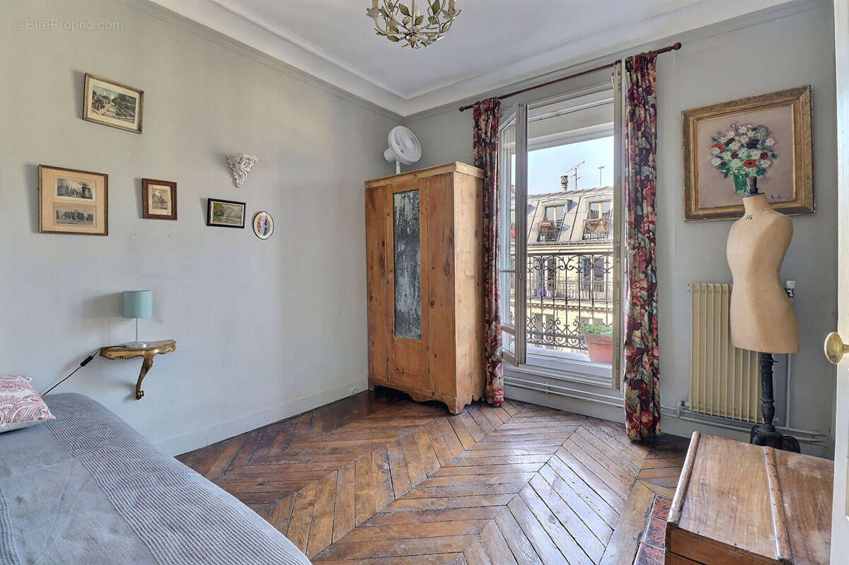 Appartement à PARIS-10E