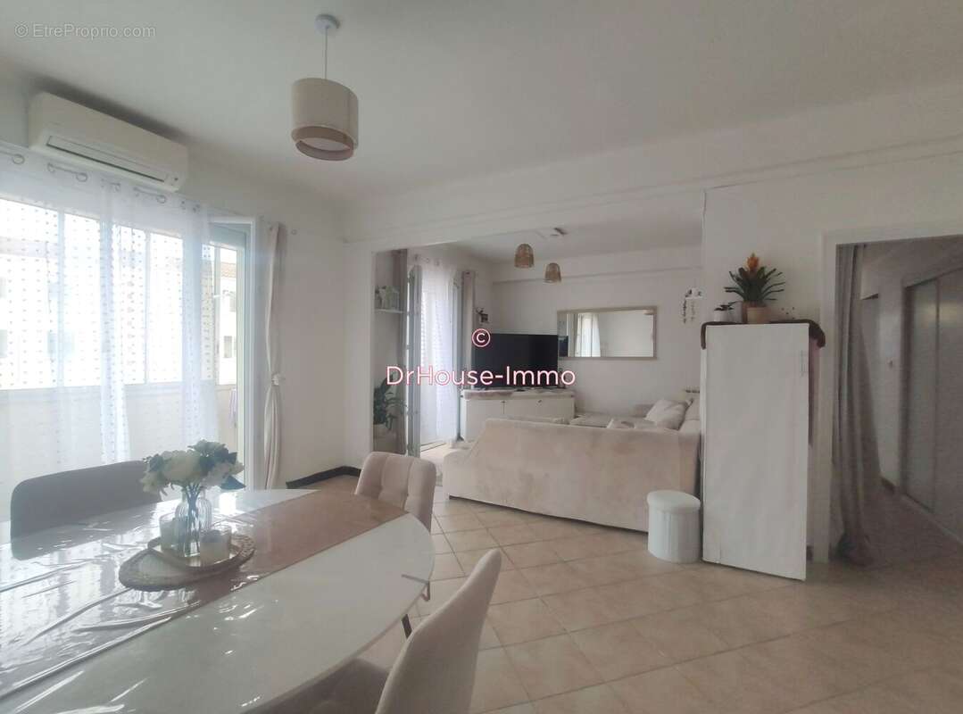 Appartement à PEYROLLES-EN-PROVENCE