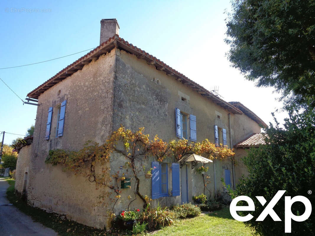 Maison à SAINT-PAUL-LIZONNE