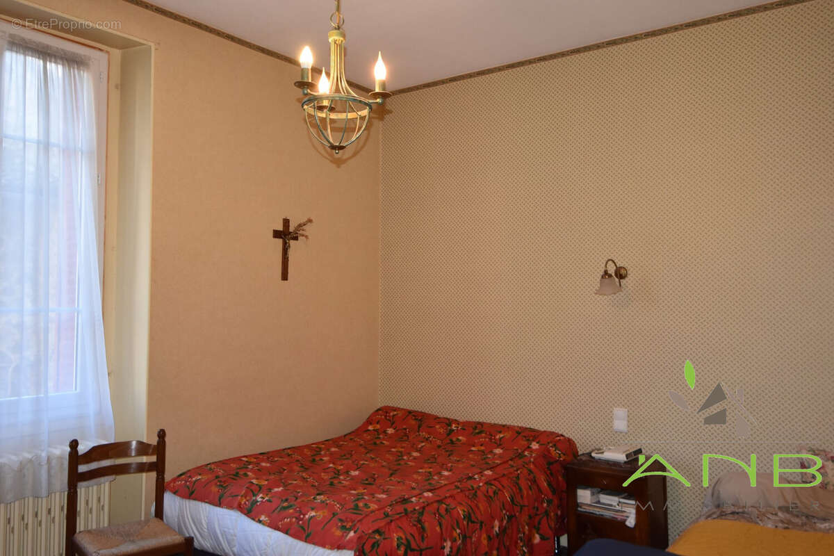 Maison à BUSSEROLLES