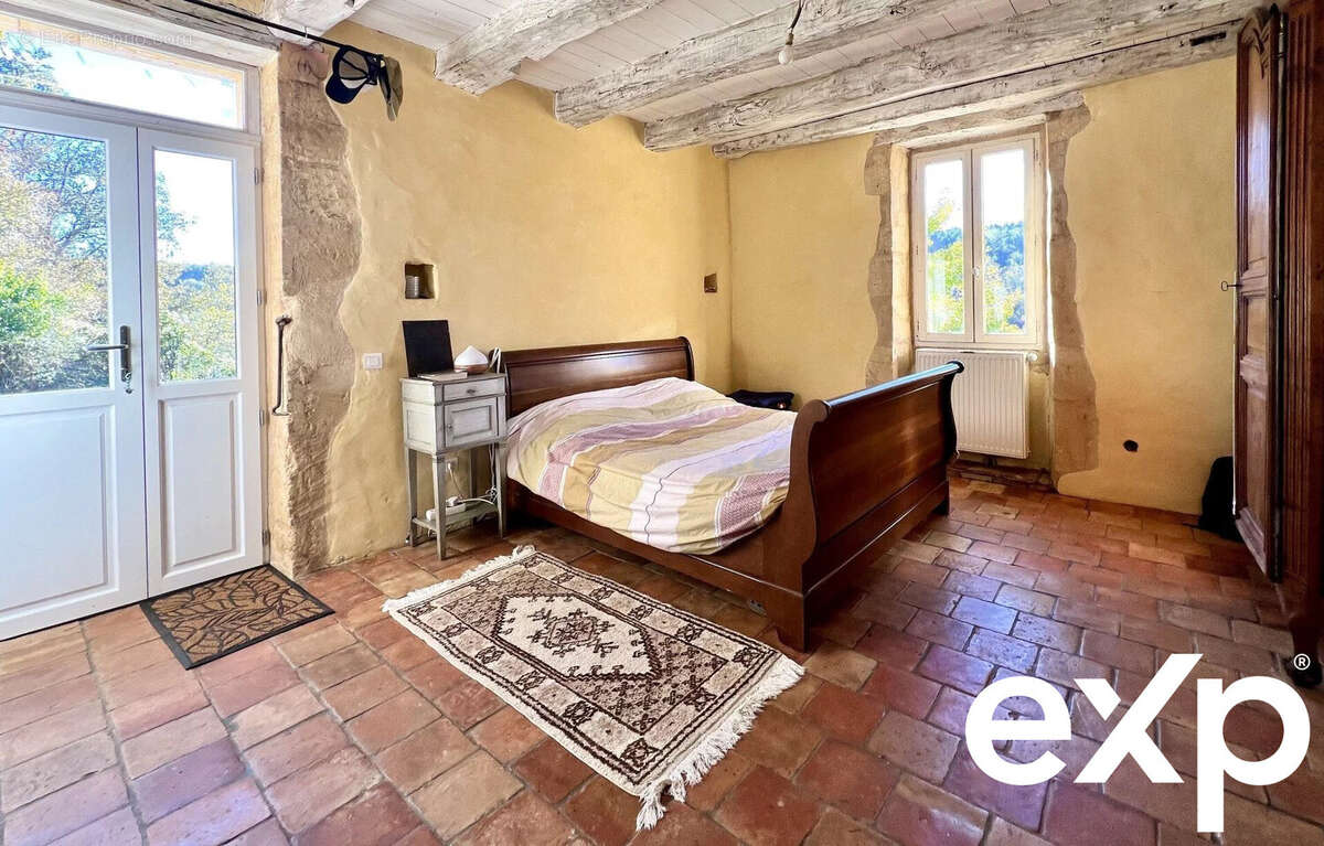 Maison à LE BUISSON-DE-CADOUIN