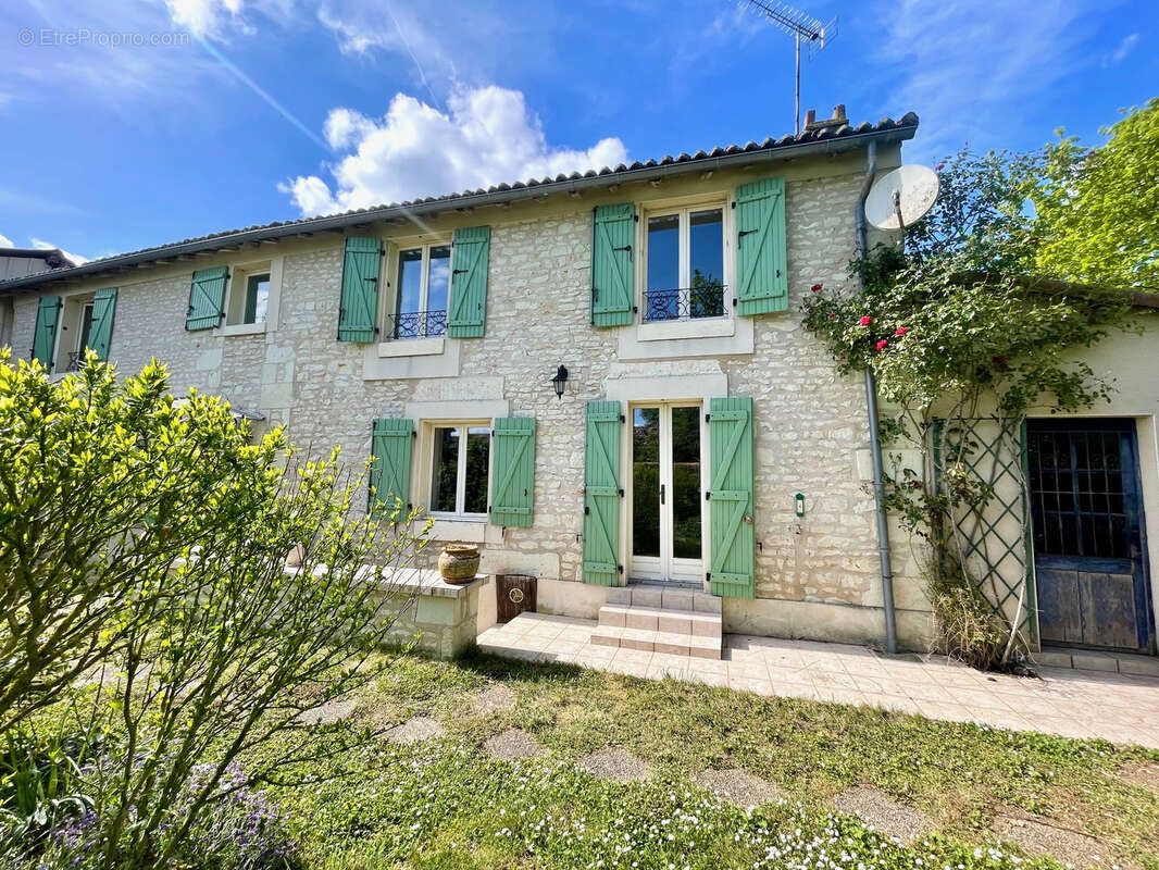 Maison à MIREBEAU