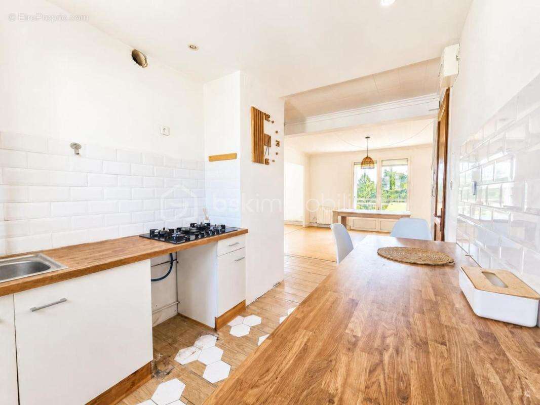 Appartement t4 avec balcon – 77,63 m² – ganges – proche toutes commodités - photo 4