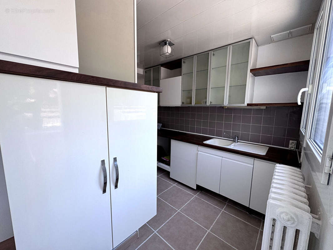 APPARTEMENT 65 M2 avec balcon  et cave à Sète - photo 5