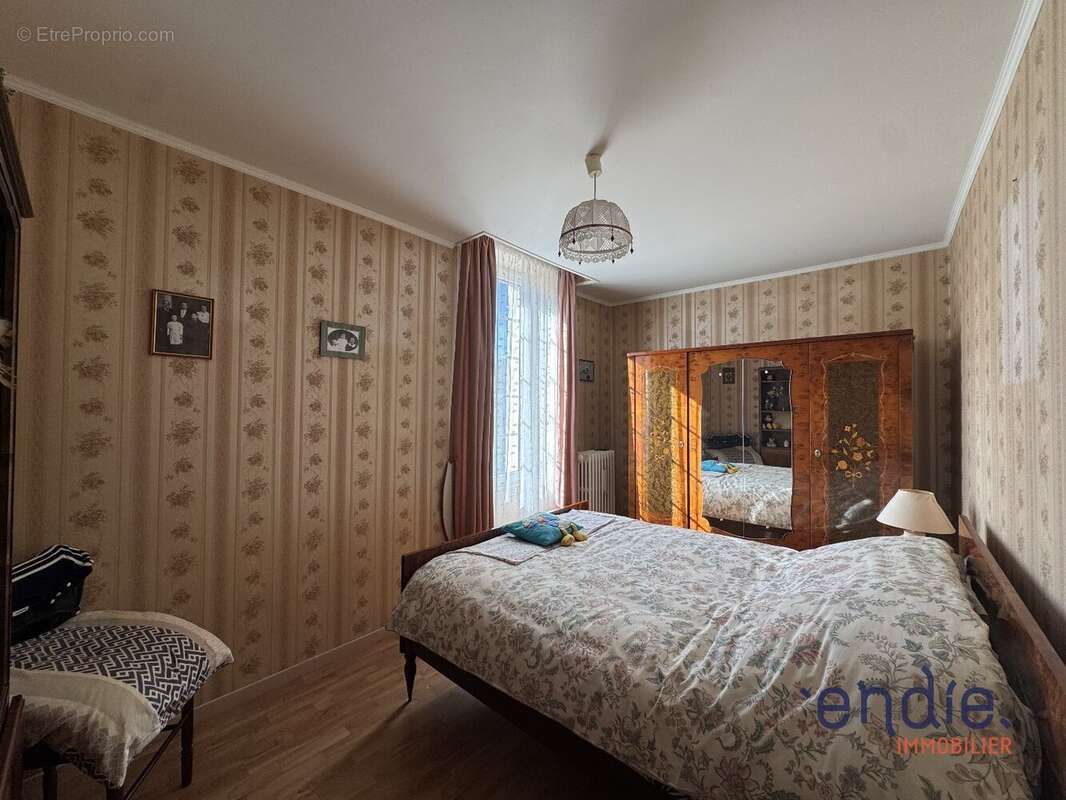 Maison à CLINCHAMPS-SUR-ORNE