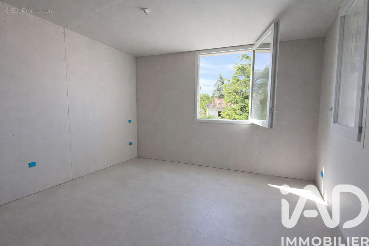 Photo 8 - Appartement à GREASQUE