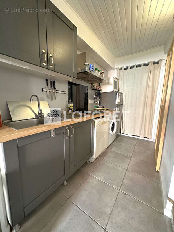 Appartement à SAINT-LAURENT-DU-VAR