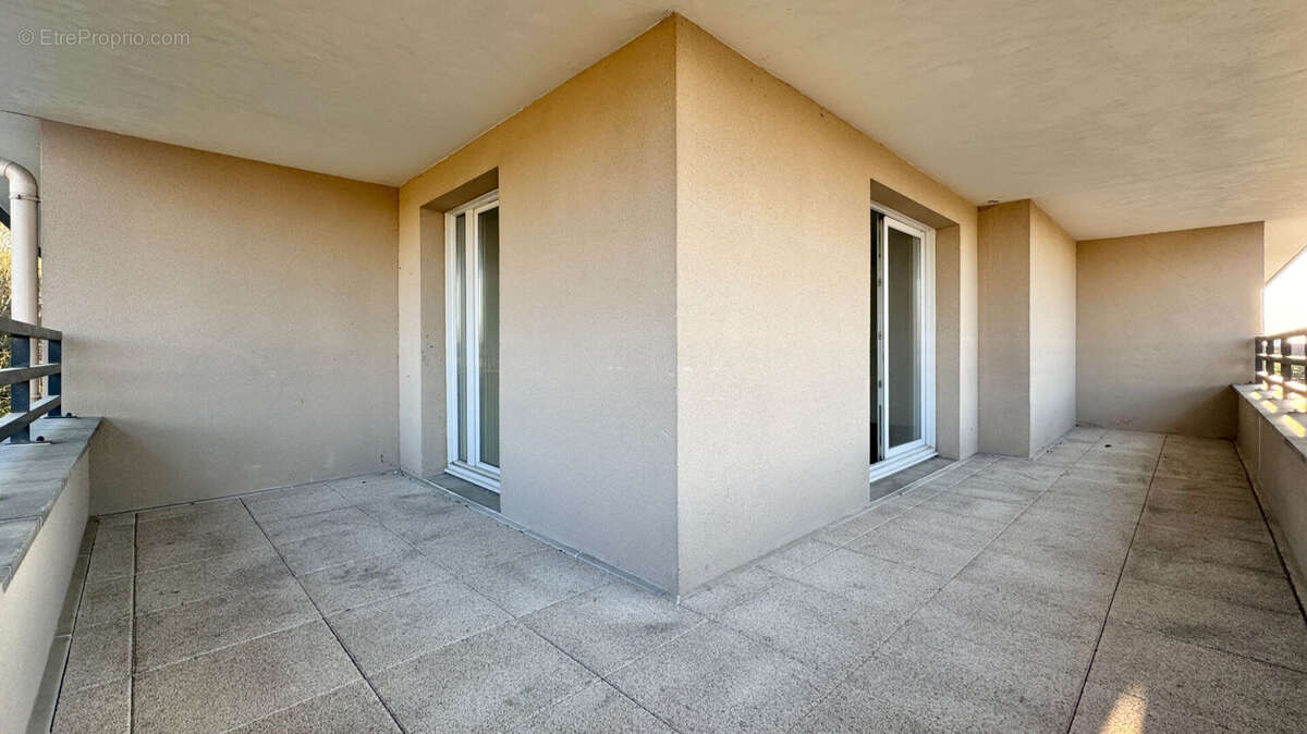 Appartement à SAINT-PIERRE-DU-PERRAY