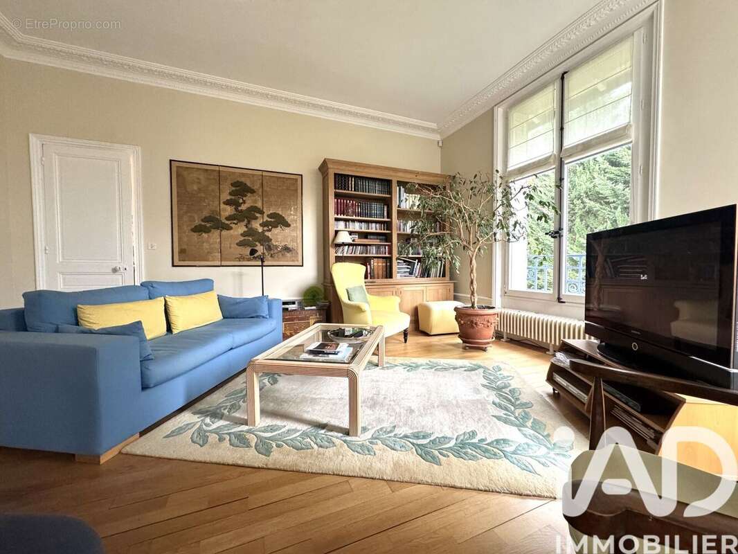 Maison 262 m² à Sceaux  - photo 6