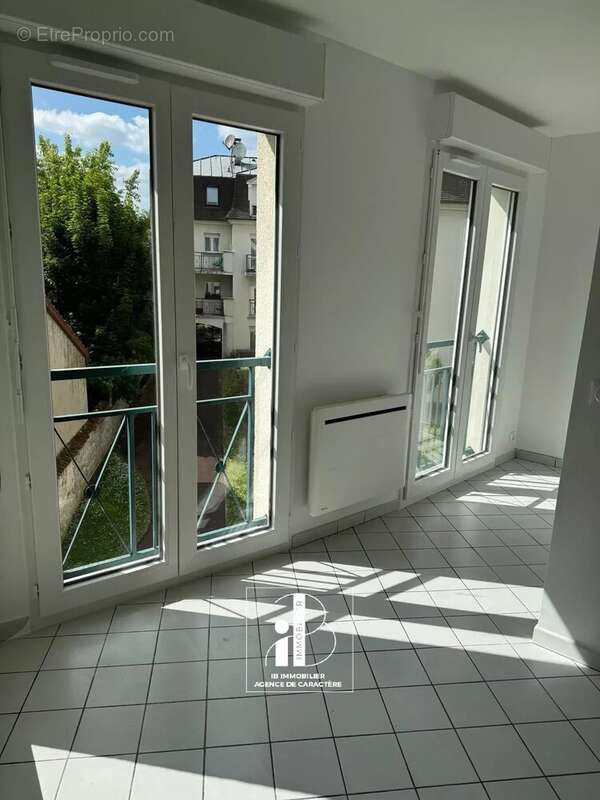 Avon – appartement f1 – 36 m² – balcon filant et cave – proche gare - photo 3