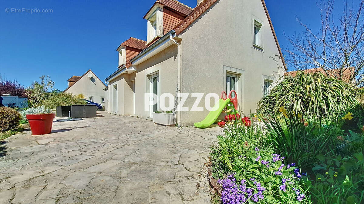 Maison à COURSEULLES-SUR-MER