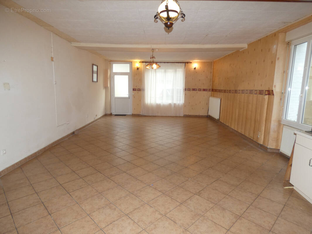 Maison à BRIENON-SUR-ARMANCON