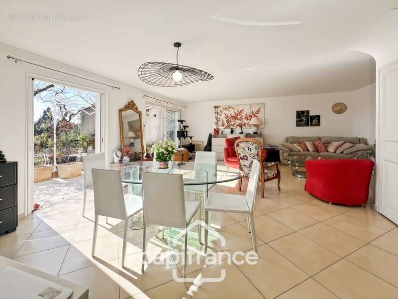 Appartement à HYERES