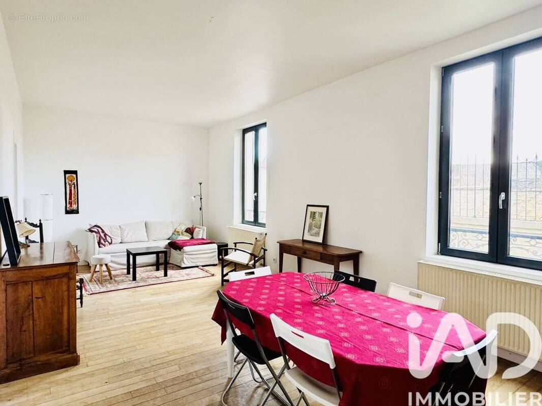 Photo 1 - Maison à COMPIEGNE