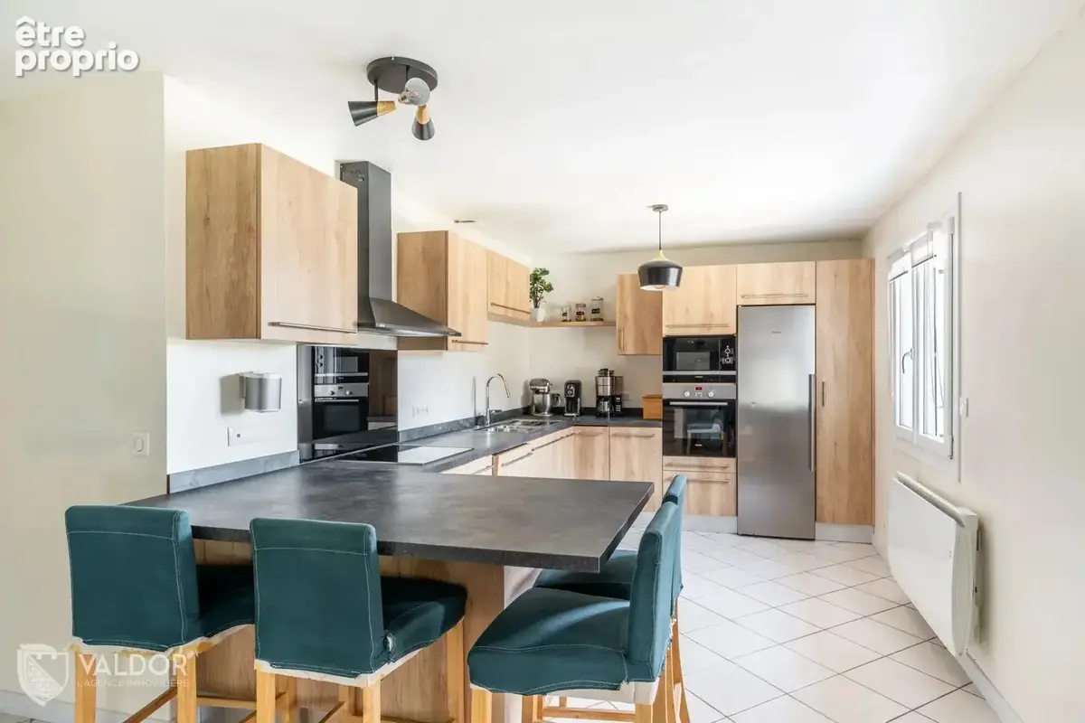SAVIGNY – Maison familiale rénovée avec vue dégagée et grand sous-sol - photo 7