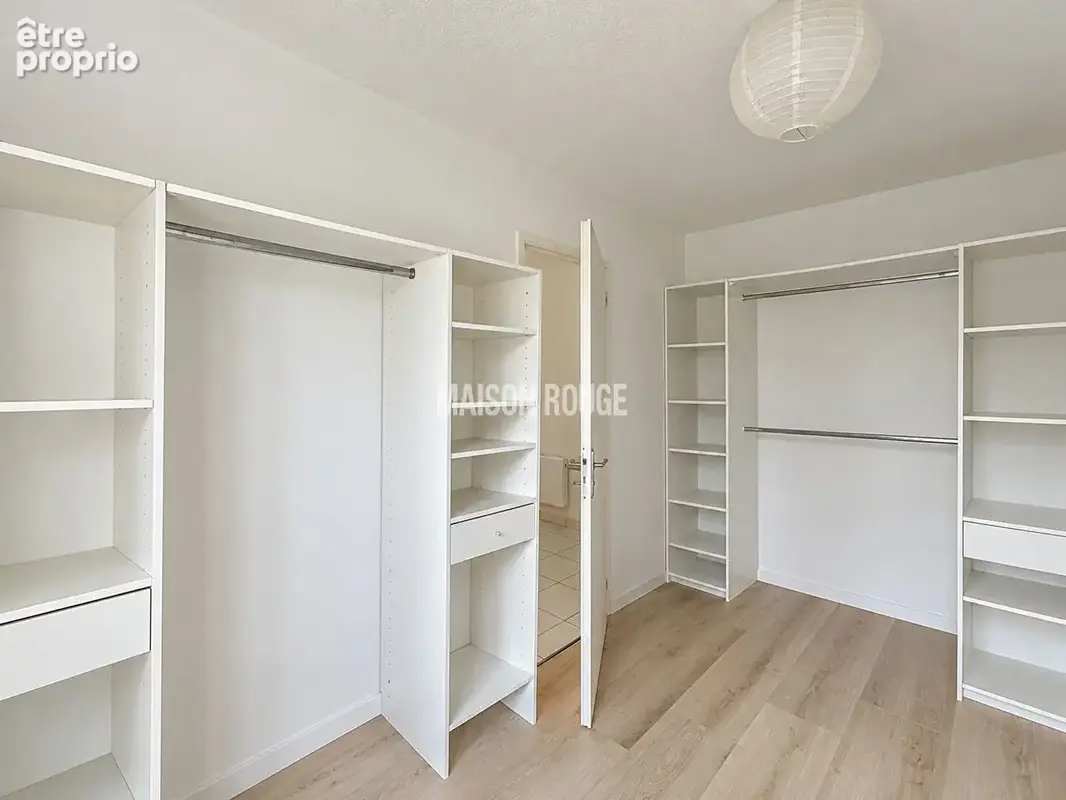 Appartement T3 55 m2 , balcon et 2 places de stationnement - photo 8