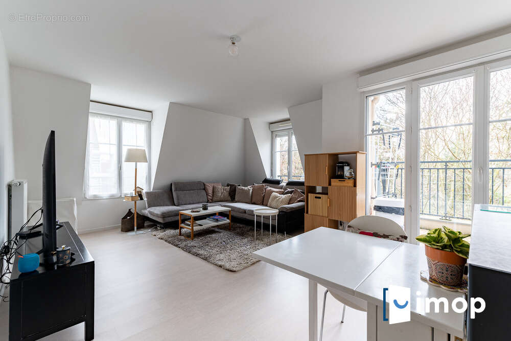 Appartement à LE BLANC-MESNIL