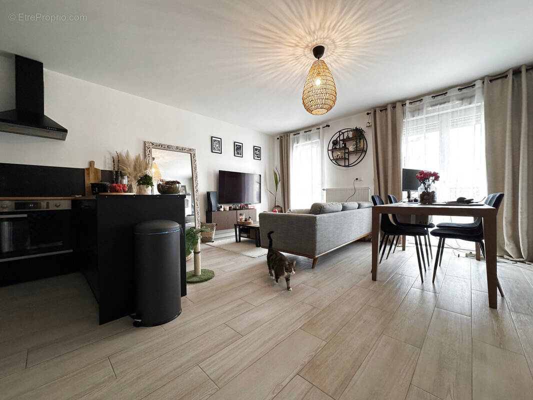 Appartement à VEMARS