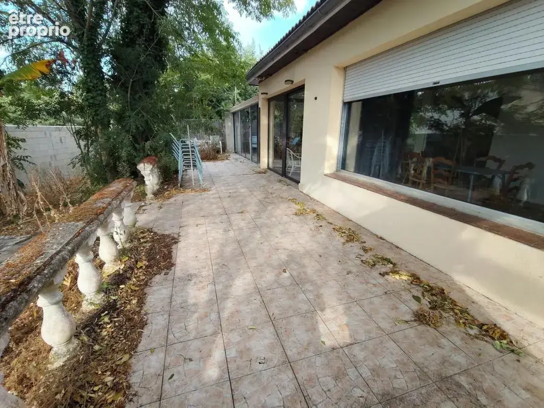 Maison familiale 171 m² avec logement indépendant – Terrain 2 200 m² – Saint-Laurent-de-la-Prée - photo 3