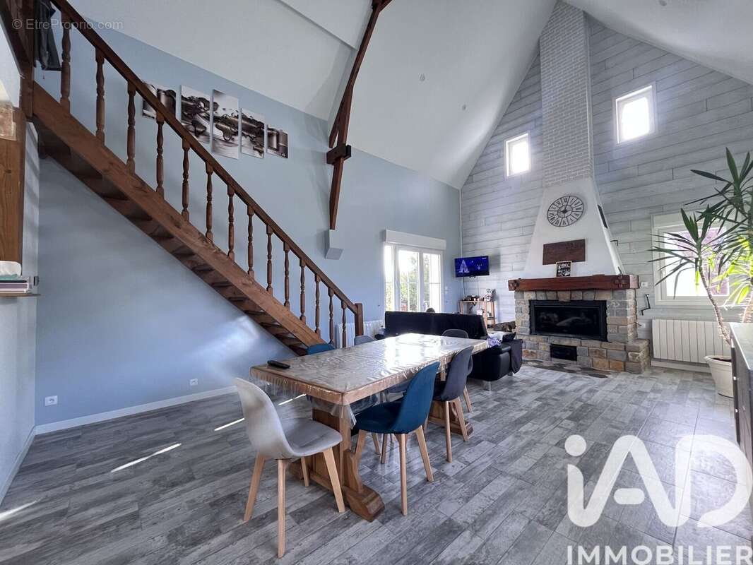 Photo 2 - Maison à BELLE-ET-HOULLEFORT