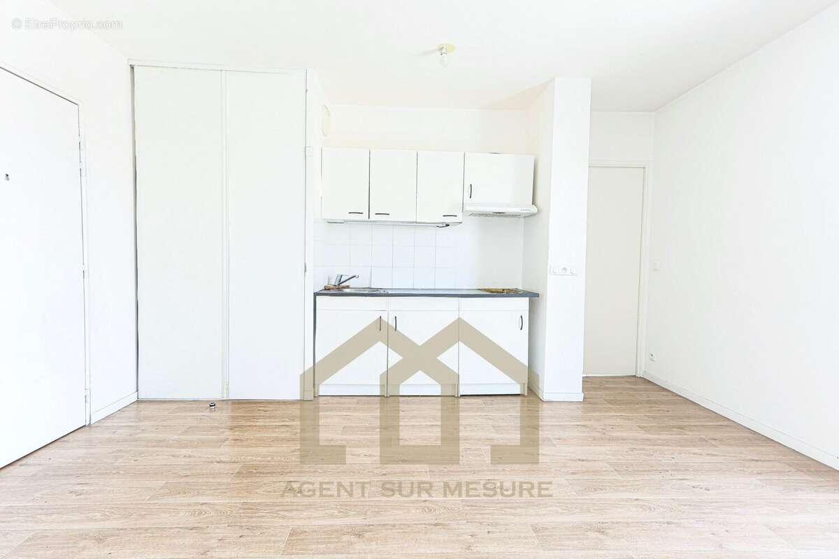 Appartement à AUBERVILLIERS