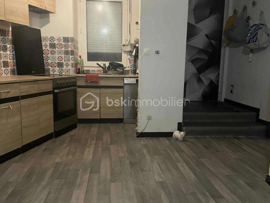 Appartement à SAINT-GENIS-LAVAL