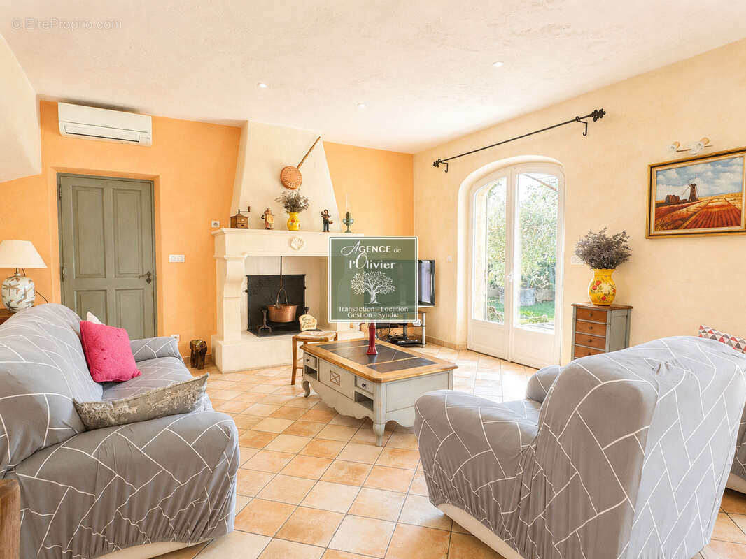 A pieds du centre de Saint-Rémy, maison familiale sur près de 1400m2 de terrain - photo 7