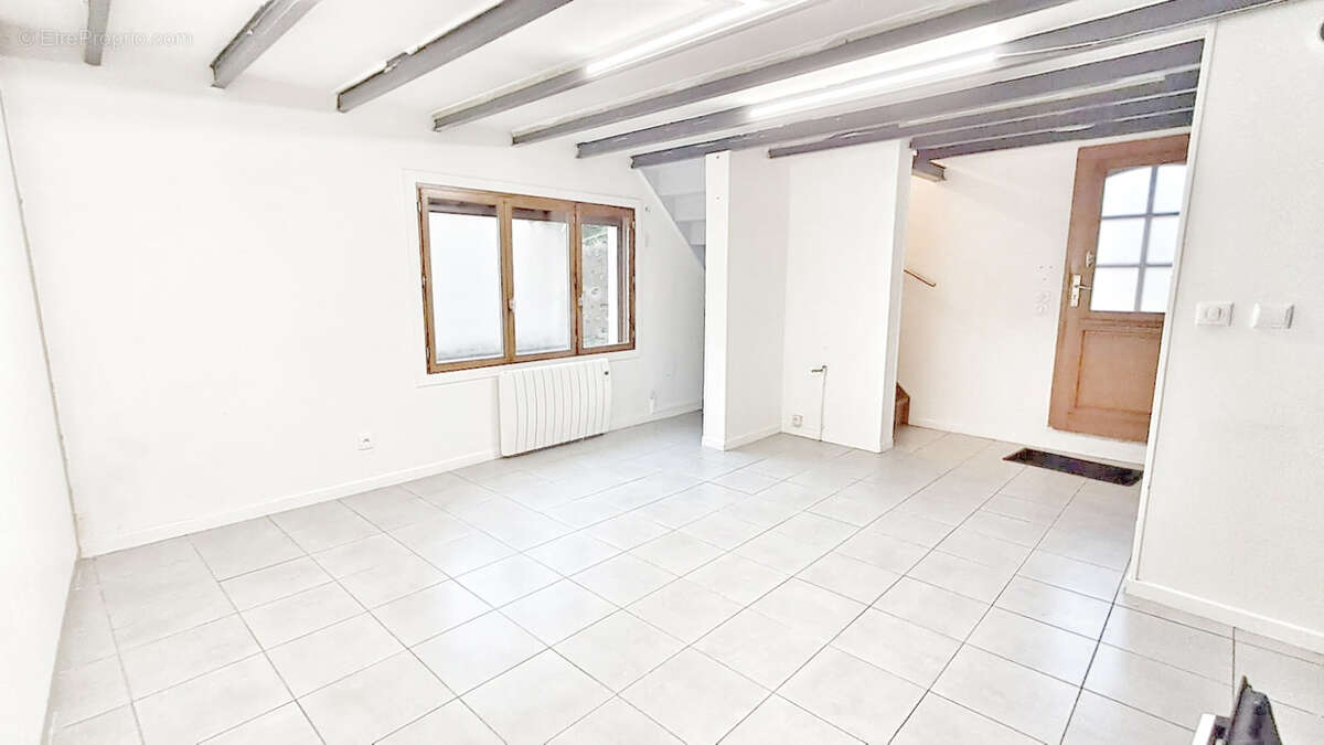 Maison à BENNECOURT