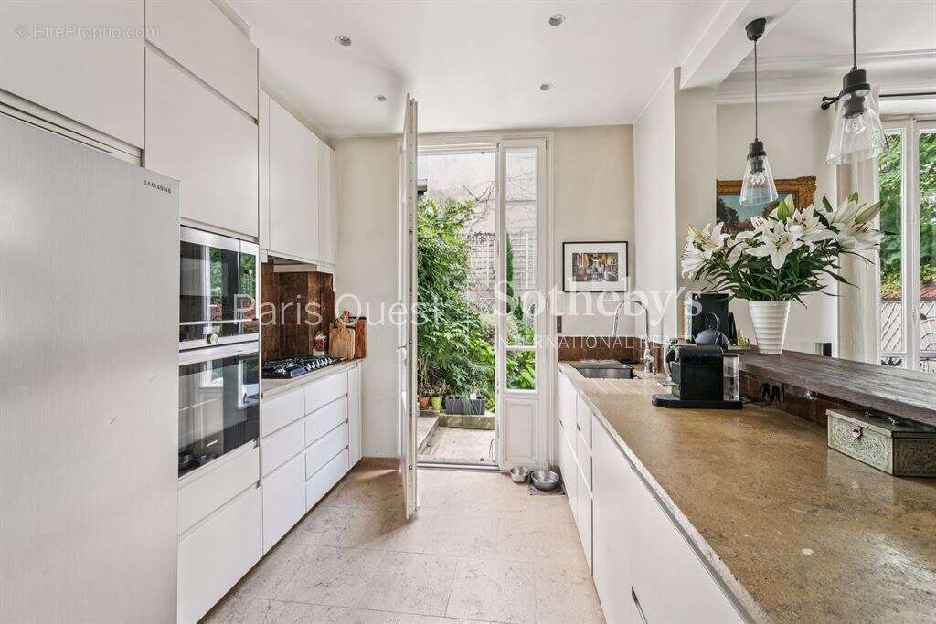 Maison à NEUILLY-SUR-SEINE