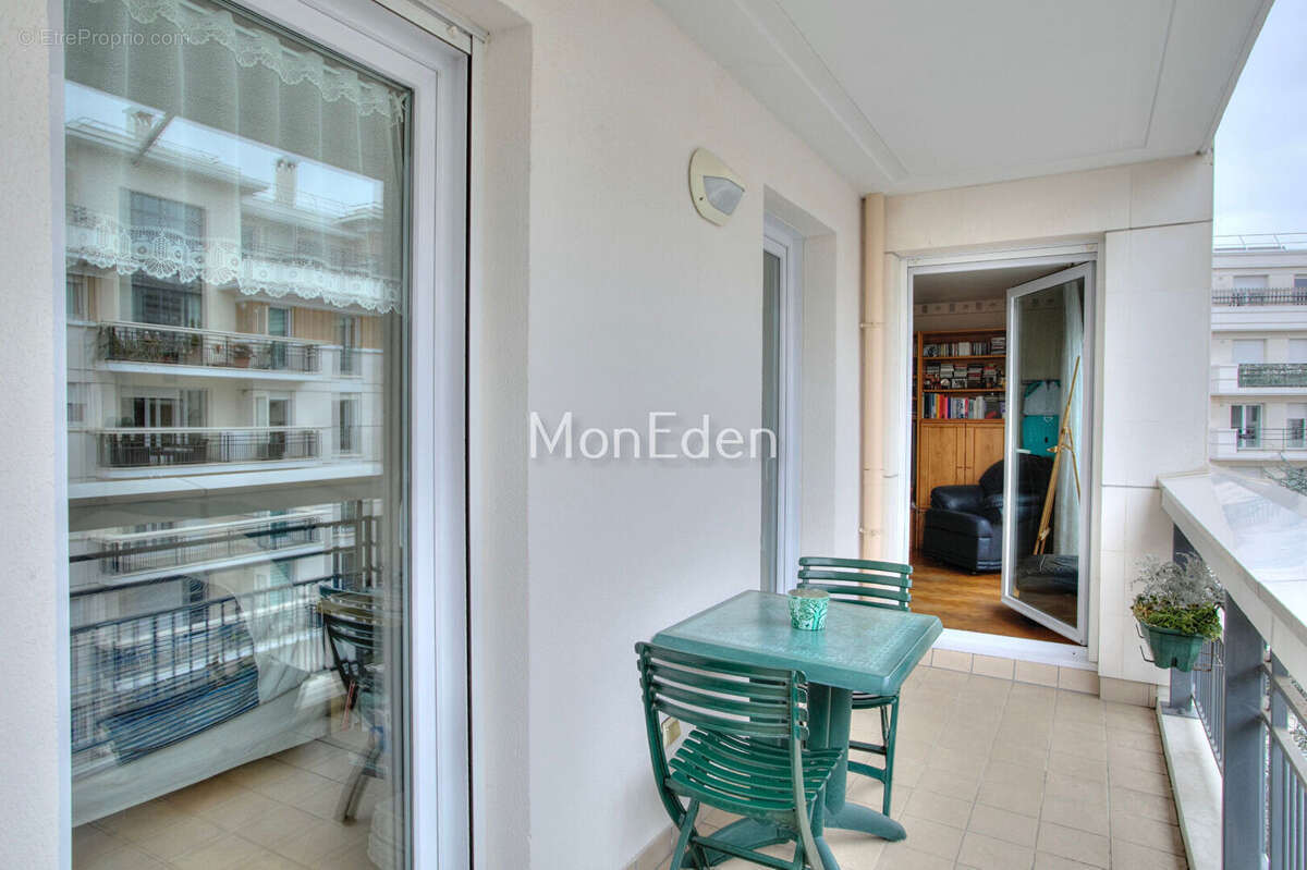 Appartement à NEUILLY-SUR-SEINE