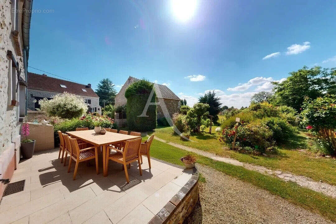 Maison à ROZAY-EN-BRIE