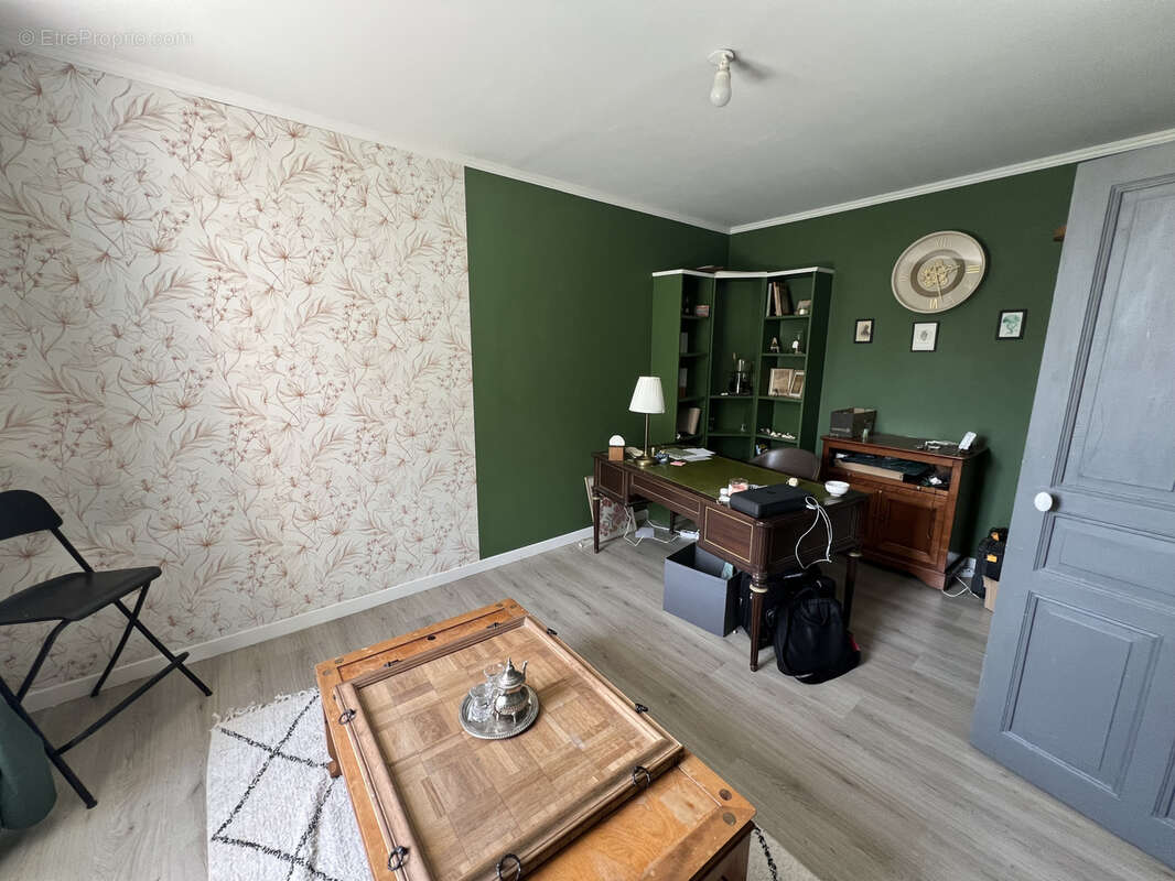 Maison à ELLIANT