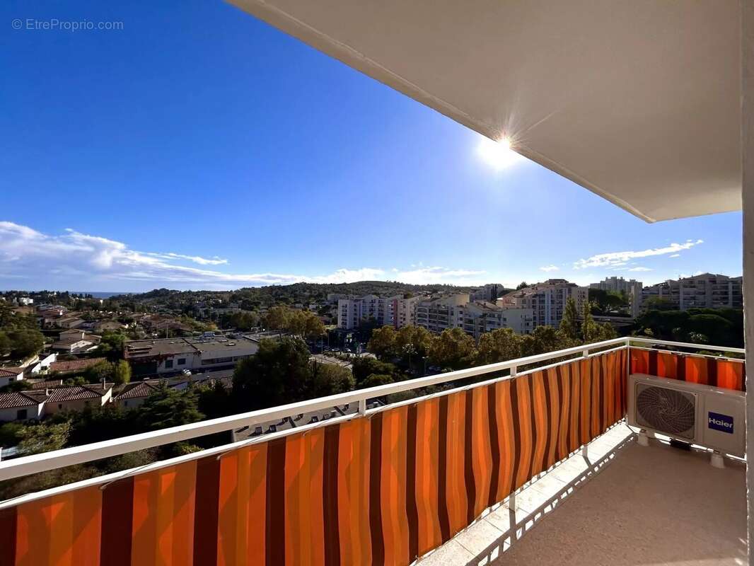 Appartement à LE CANNET