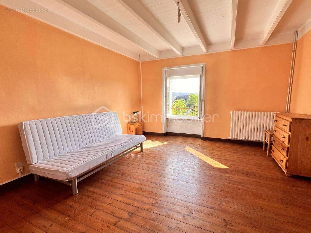 Maison à PLONEVEZ-PORZAY