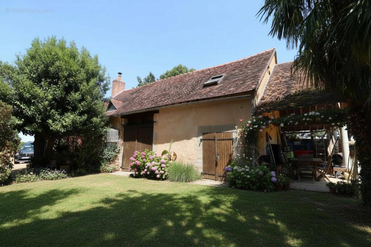Maison à DORNES