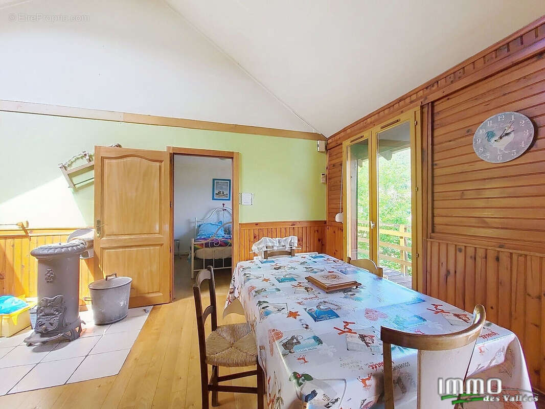 Appartement à FRESSE-SUR-MOSELLE