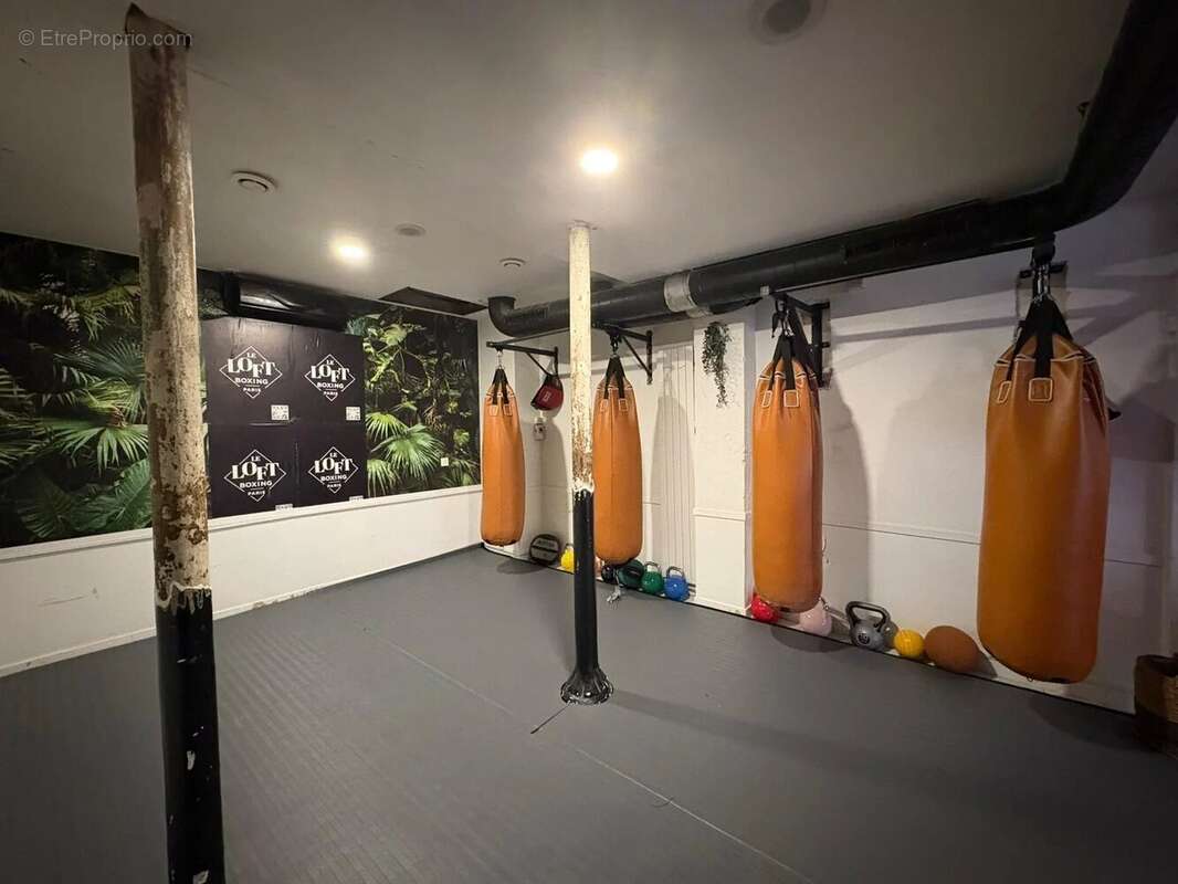 Commerce à PARIS-11E