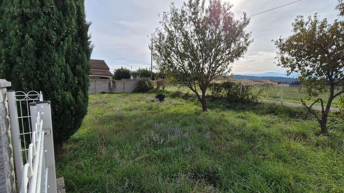 Terrain à PONT-SAINT-ESPRIT