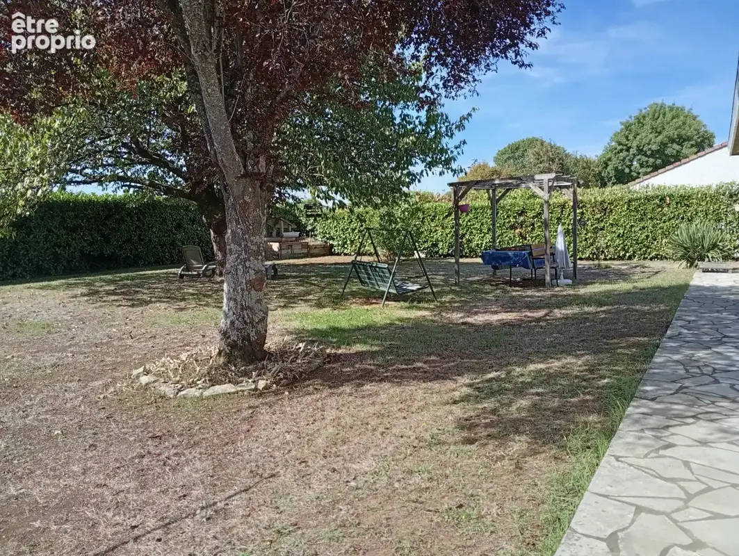 Maison 5 pièces 77 m² à vendre à Chef-Boutonne (79110) - photo 3