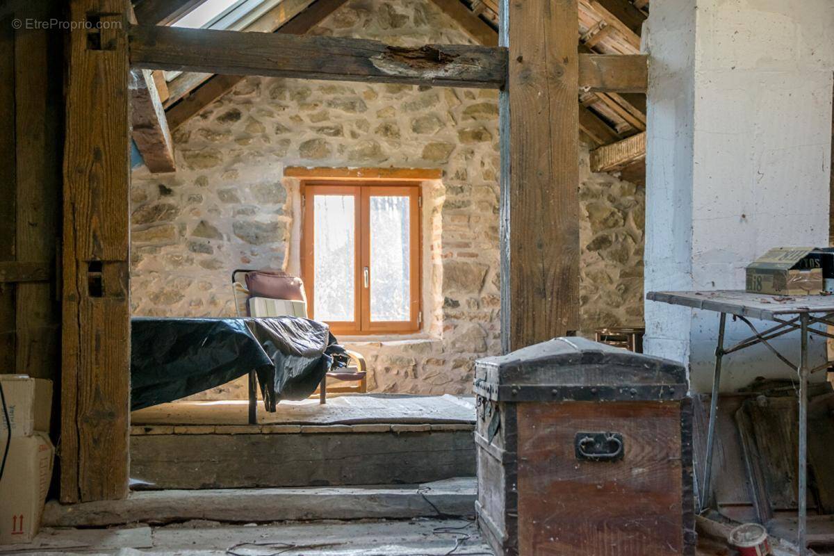 Maison à AUXELLES-HAUT